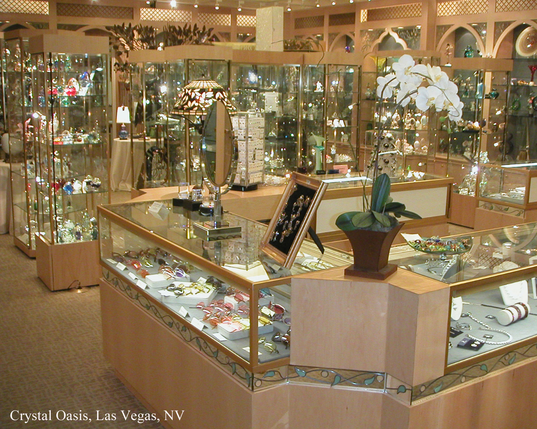 Tecno Display Store Design